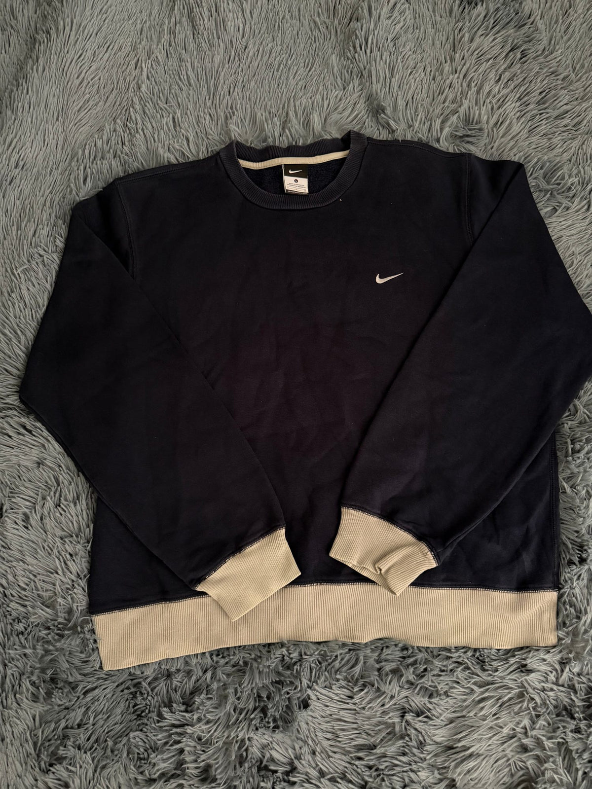 Φούτερ Nike vintage σκούρο μπλε, μπροστινή όψη, καλή κατάσταση