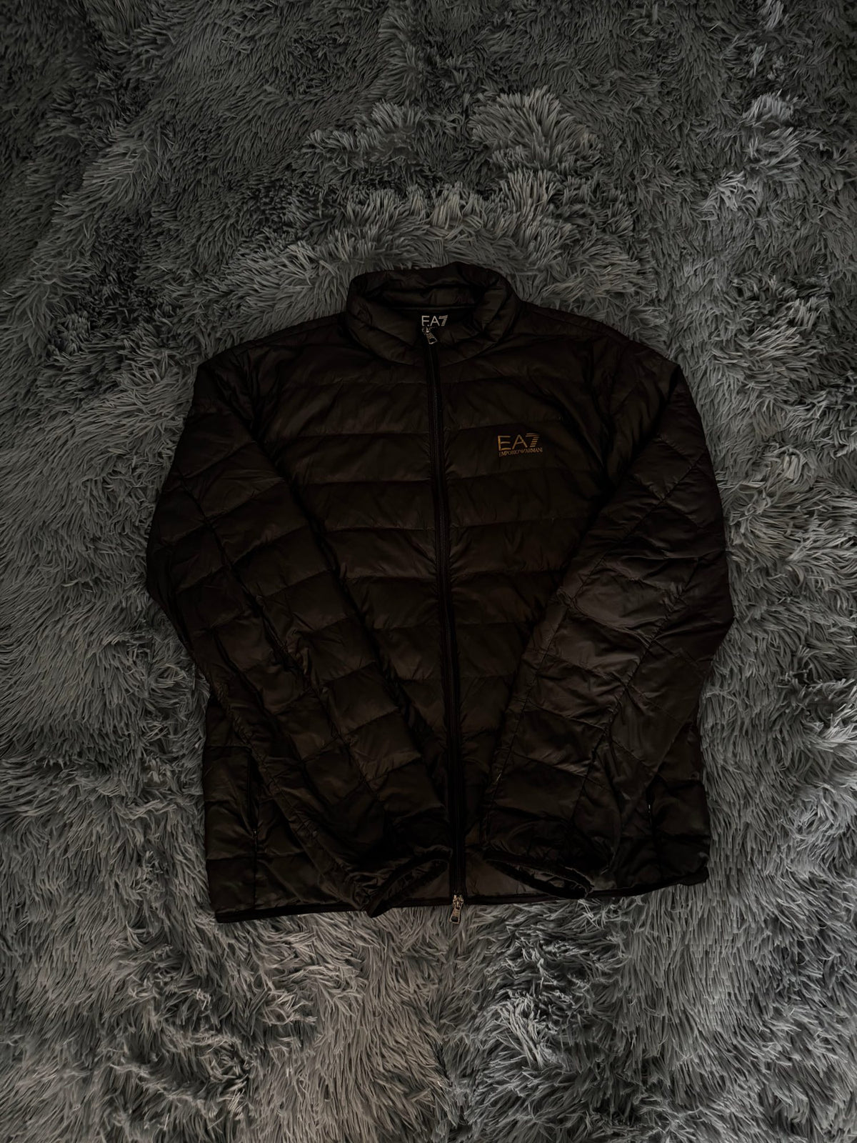 Μπουφάν puffer EA7 Emporio Armani μαύρο, μπροστινή όψη, άριστη κατάσταση