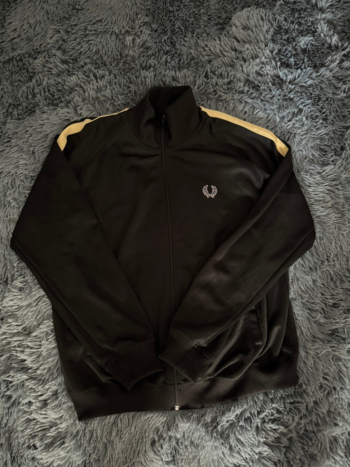 Ζακέτα φόρμας Fred Perry μαύρη, μπροστινή όψη, άριστη κατάσταση