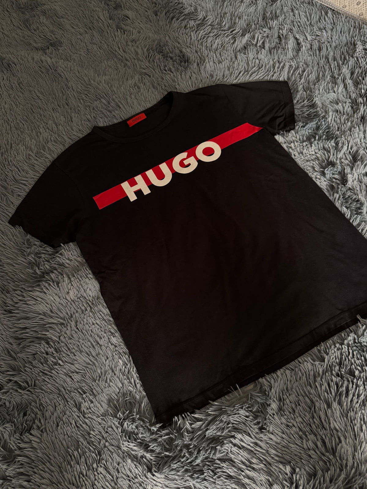 Μπλούζα Hugo Boss μαύρη, φωτογραφία 3