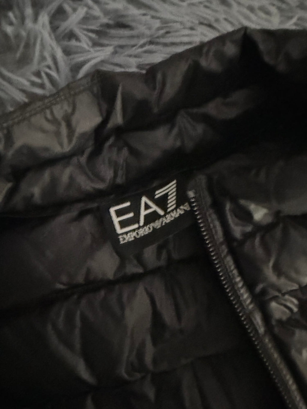 Αμάνικο EA7 μπουφάν puffer Emporio Armani μαύρο, φωτογραφία 6