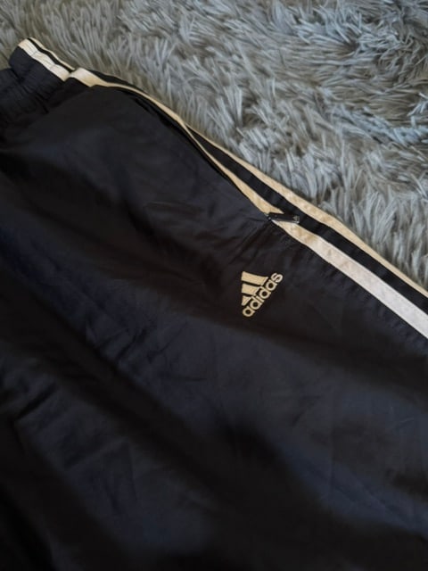 Παντελόνι φόρμας Adidas μαύρο με λευκές ρίγες, φωτογραφία 4
