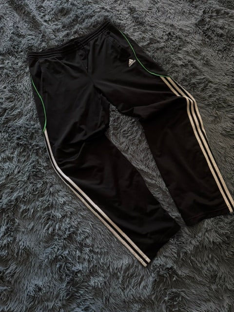 Παντελόνι φόρμας Adidas μαύρο με πράσινες ρίγες, φωτογραφία 2