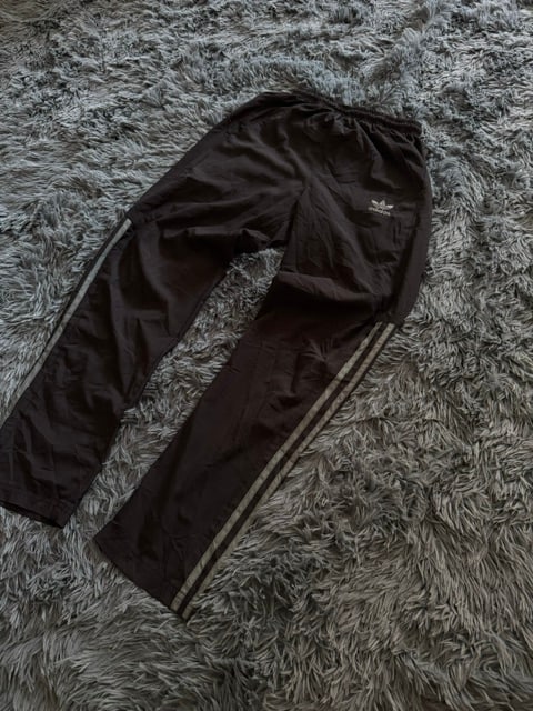 Παντελόνι φόρμας Adidas Originals μαύρο, φωτογραφία 3