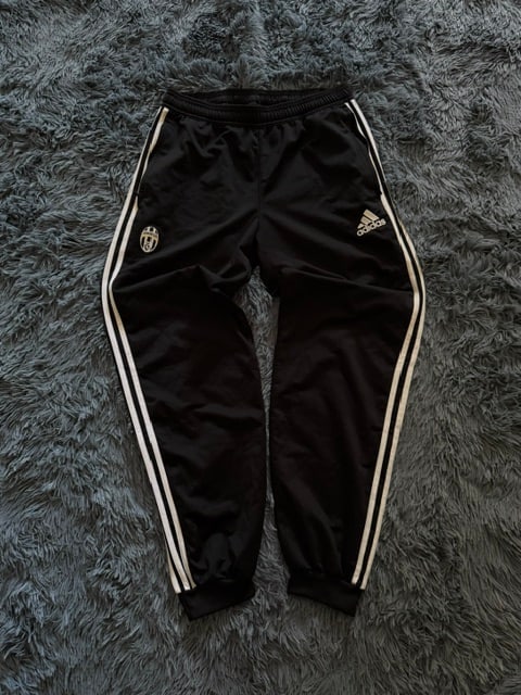 Παντελόνι φόρμας Adidas Juventus μαύρο, μπροστινή όψη, καλή κατάσταση
