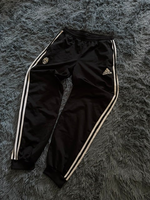 Παντελόνι φόρμας Adidas Juventus μαύρο, φωτογραφία 2