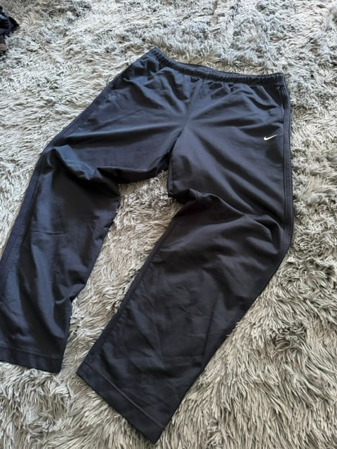 Παντελόνι φόρμας Nike σκούρο μπλε, φωτογραφία 3