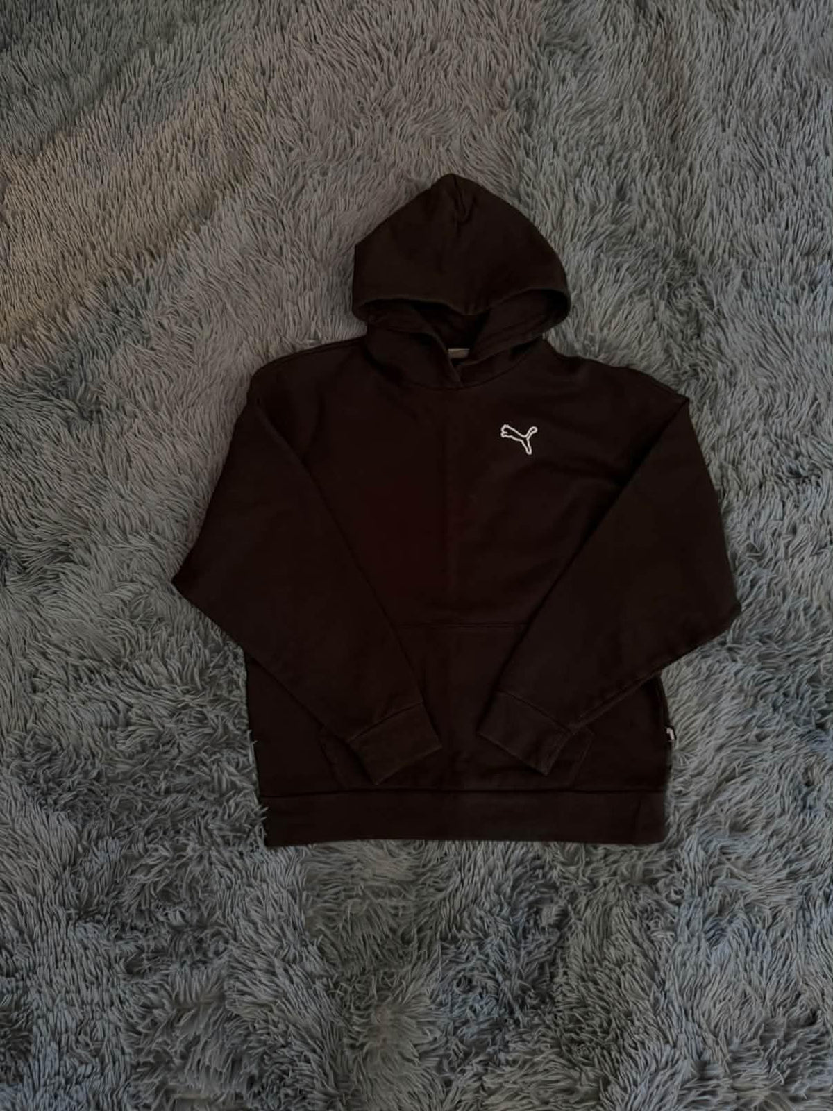 Φούτερ Puma με κουκούλα μαύρο, μπροστινή όψη, άριστη κατάσταση