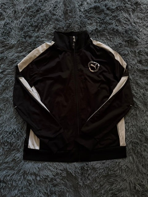 Ζακέτα φόρμας Puma μαύρη, μπροστινή όψη, καλή κατάσταση