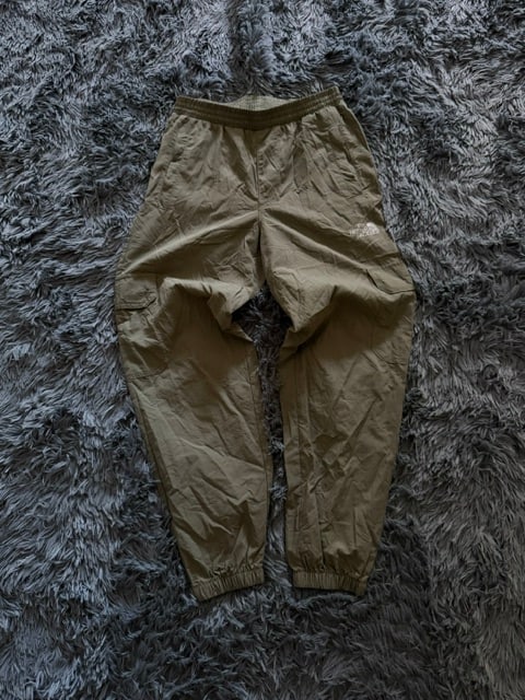 Παντελόνι cargo The North Face χακί, μπροστινή όψη, καλή κατάσταση