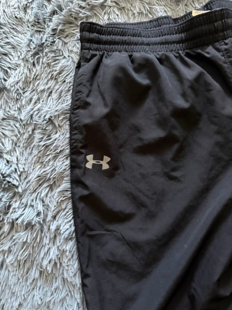 Παντελόνι φόρμας Under Armour μαύρο, φωτογραφία 4